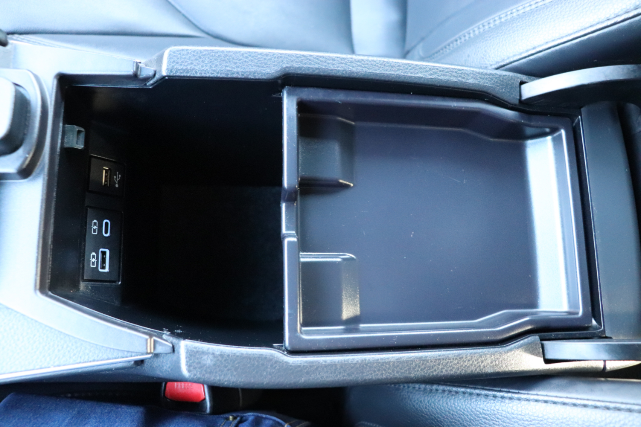 Toyota Avalon XLE FWD (Natl) 2022