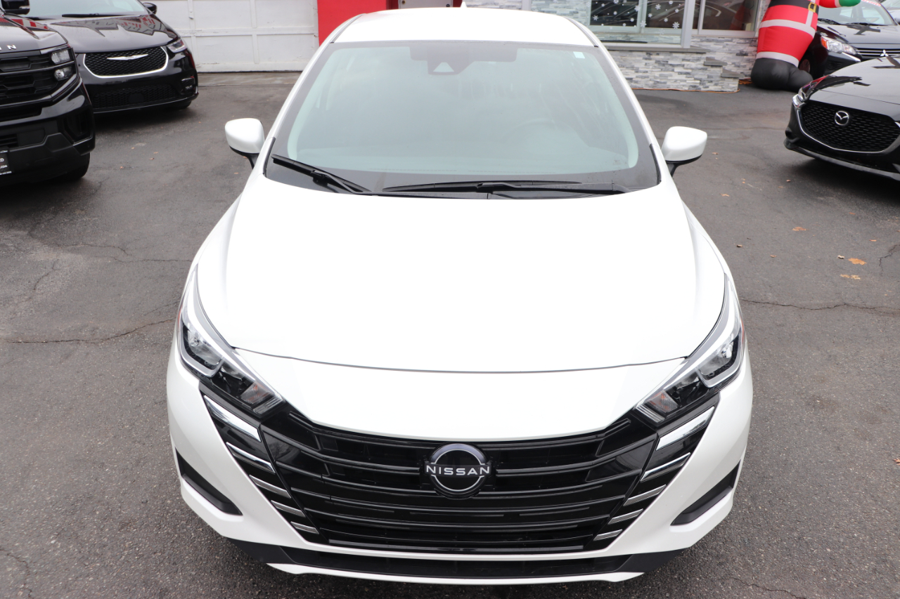 Nissan Versa SV CVT 2024