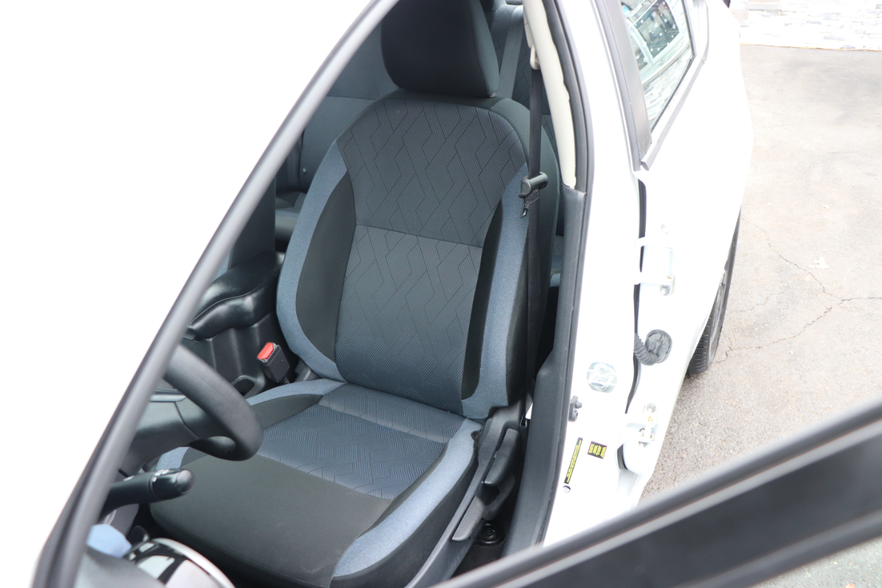 Nissan Versa SV CVT 2024