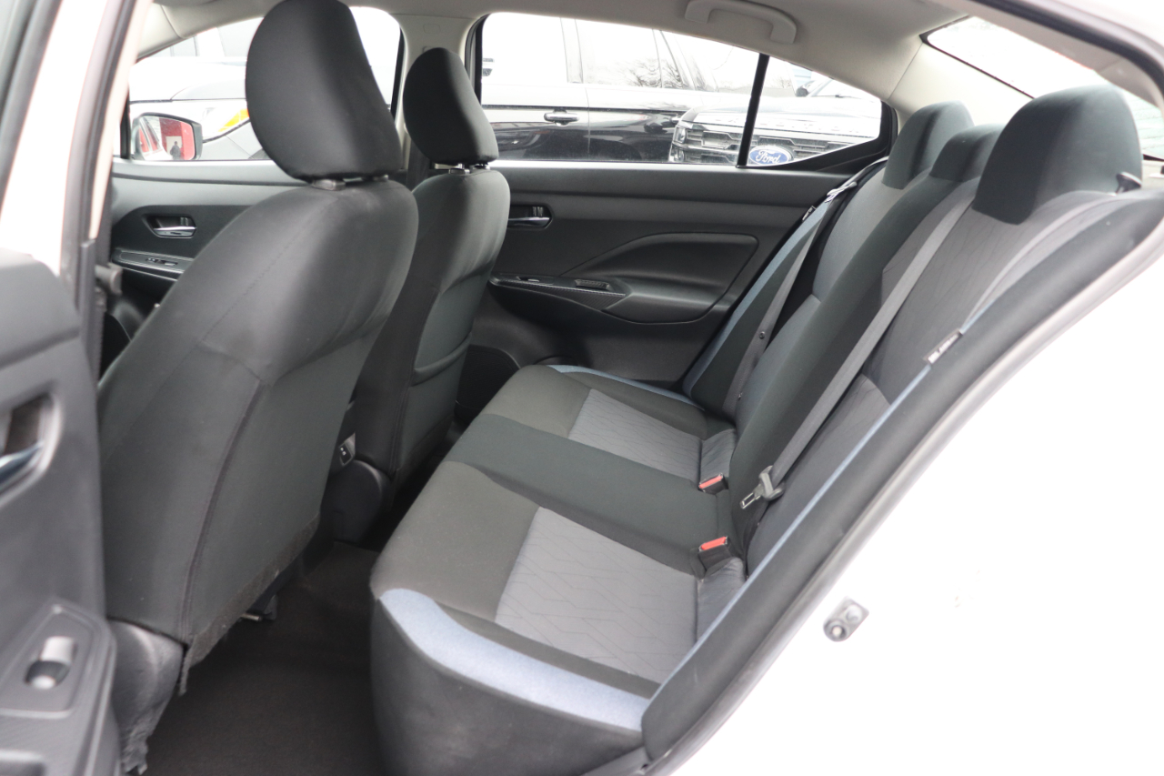 Nissan Versa SV CVT 2024