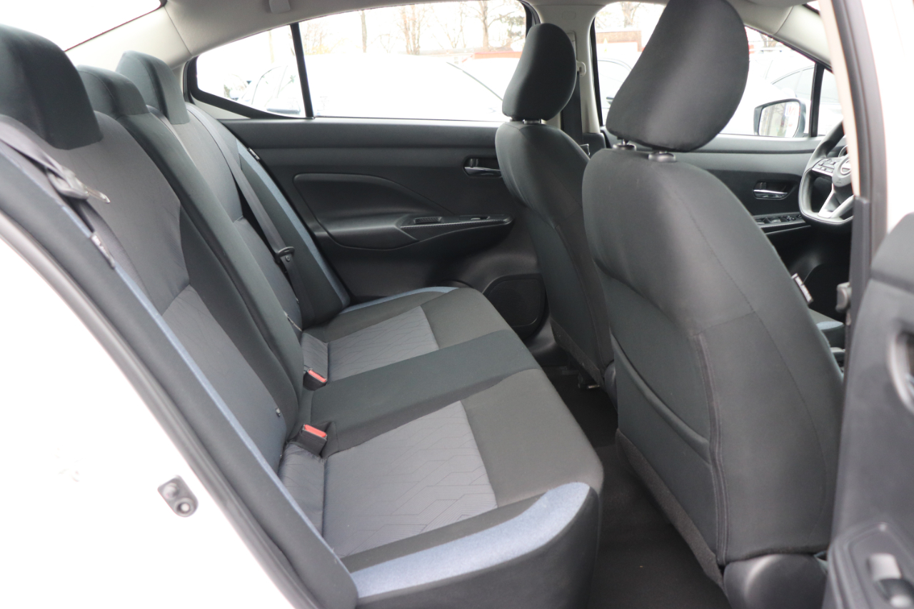 Nissan Versa SV CVT 2024