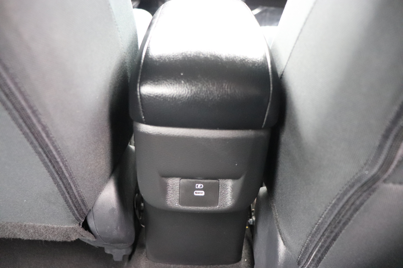 Nissan Versa SV CVT 2024