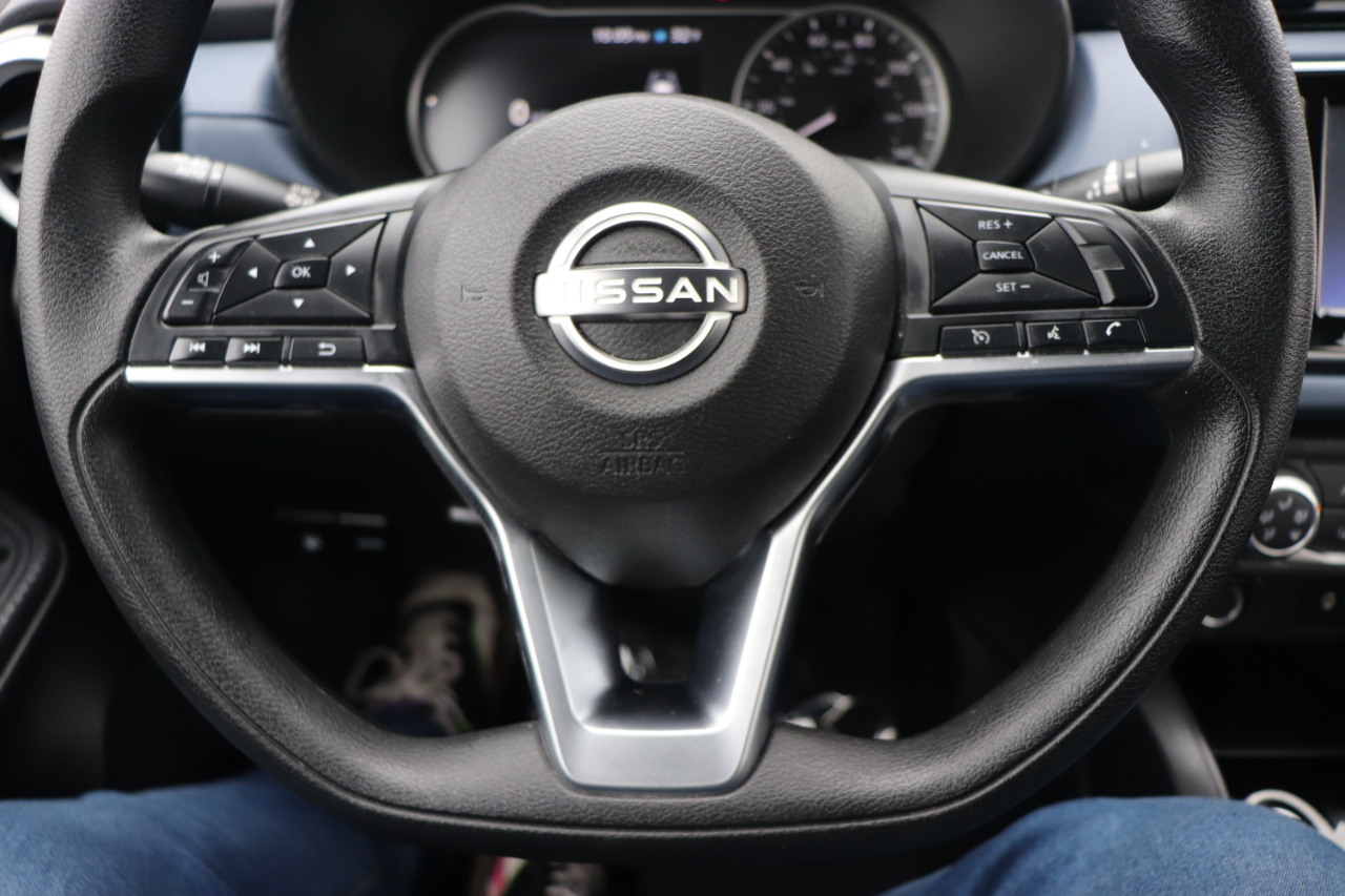 Nissan Versa SV CVT 2024