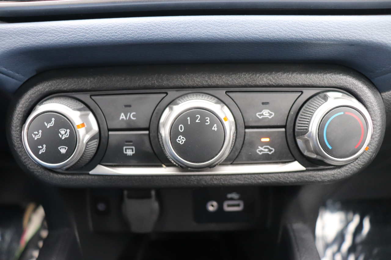 Nissan Versa SV CVT 2024