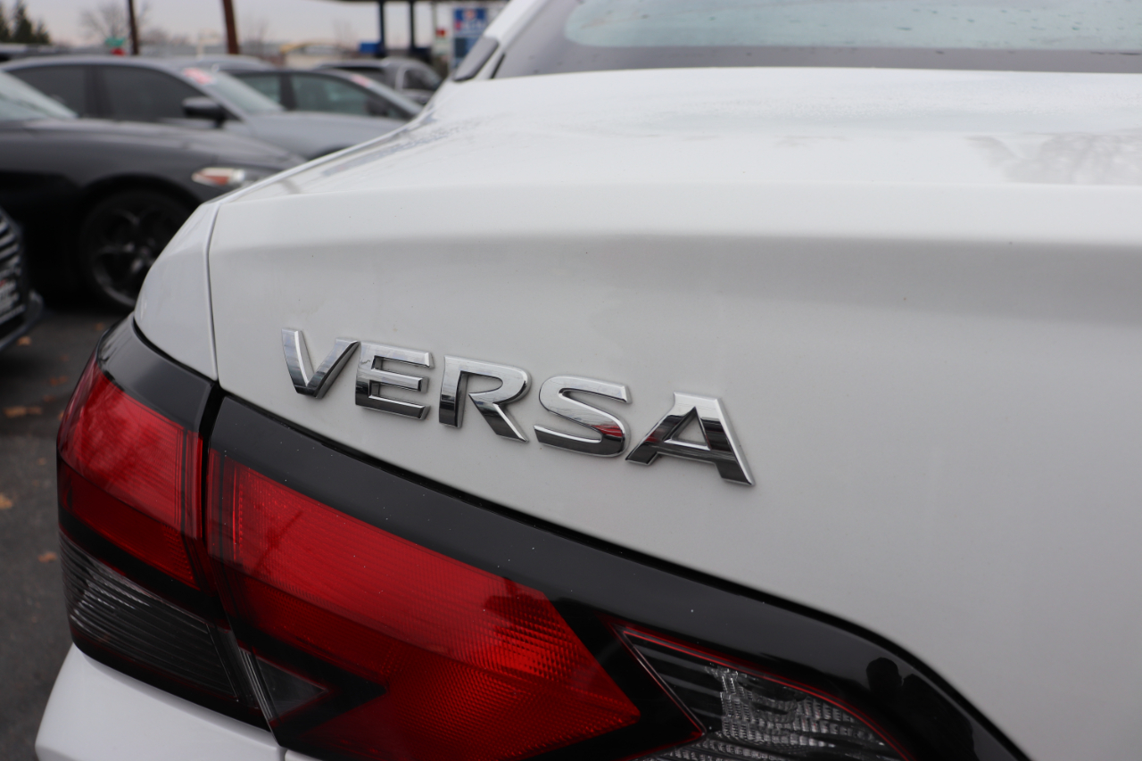 Nissan Versa SV CVT 2024