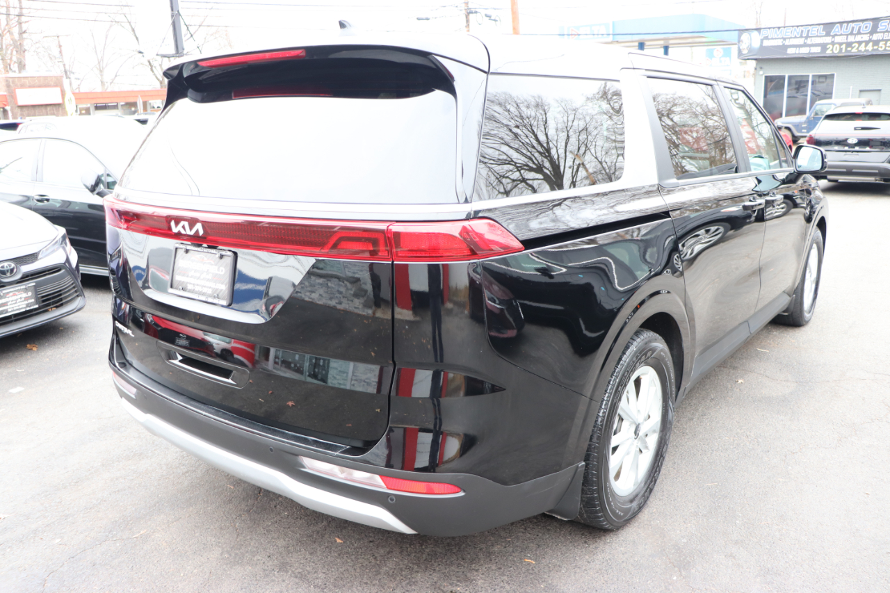 Kia Carnival LX FWD w/Seat Pkg 2024