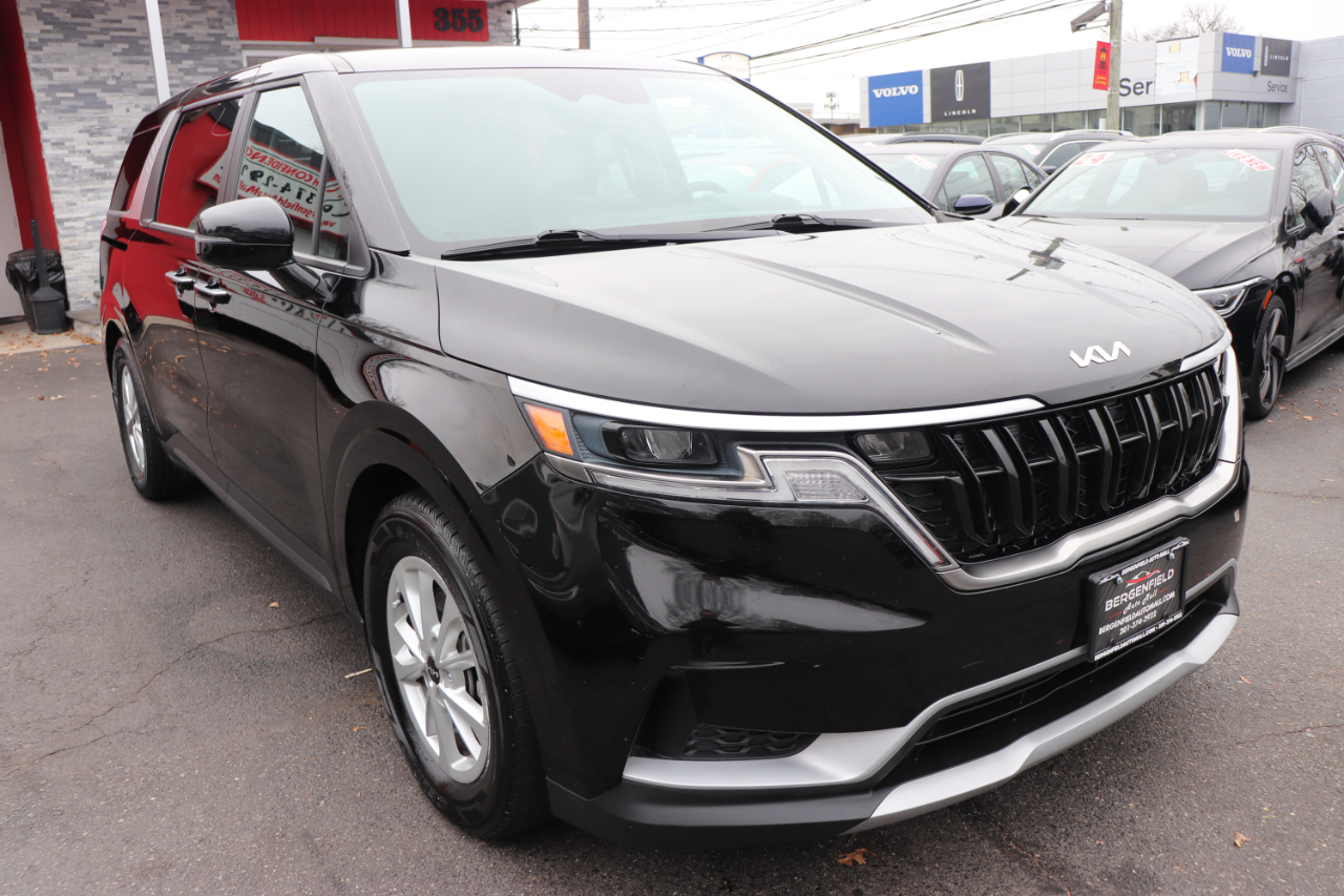 Kia Carnival LX FWD w/Seat Pkg 2024