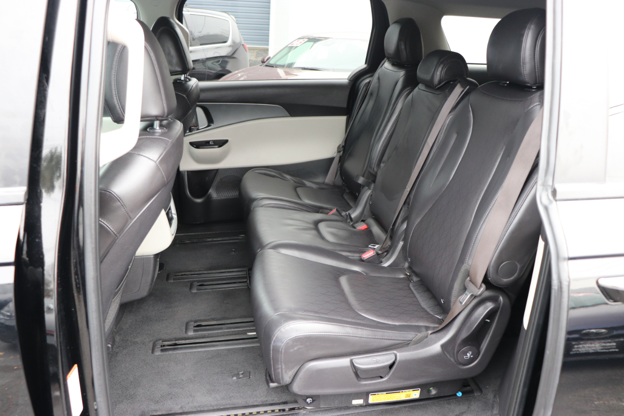 Kia Carnival LX FWD w/Seat Pkg 2024