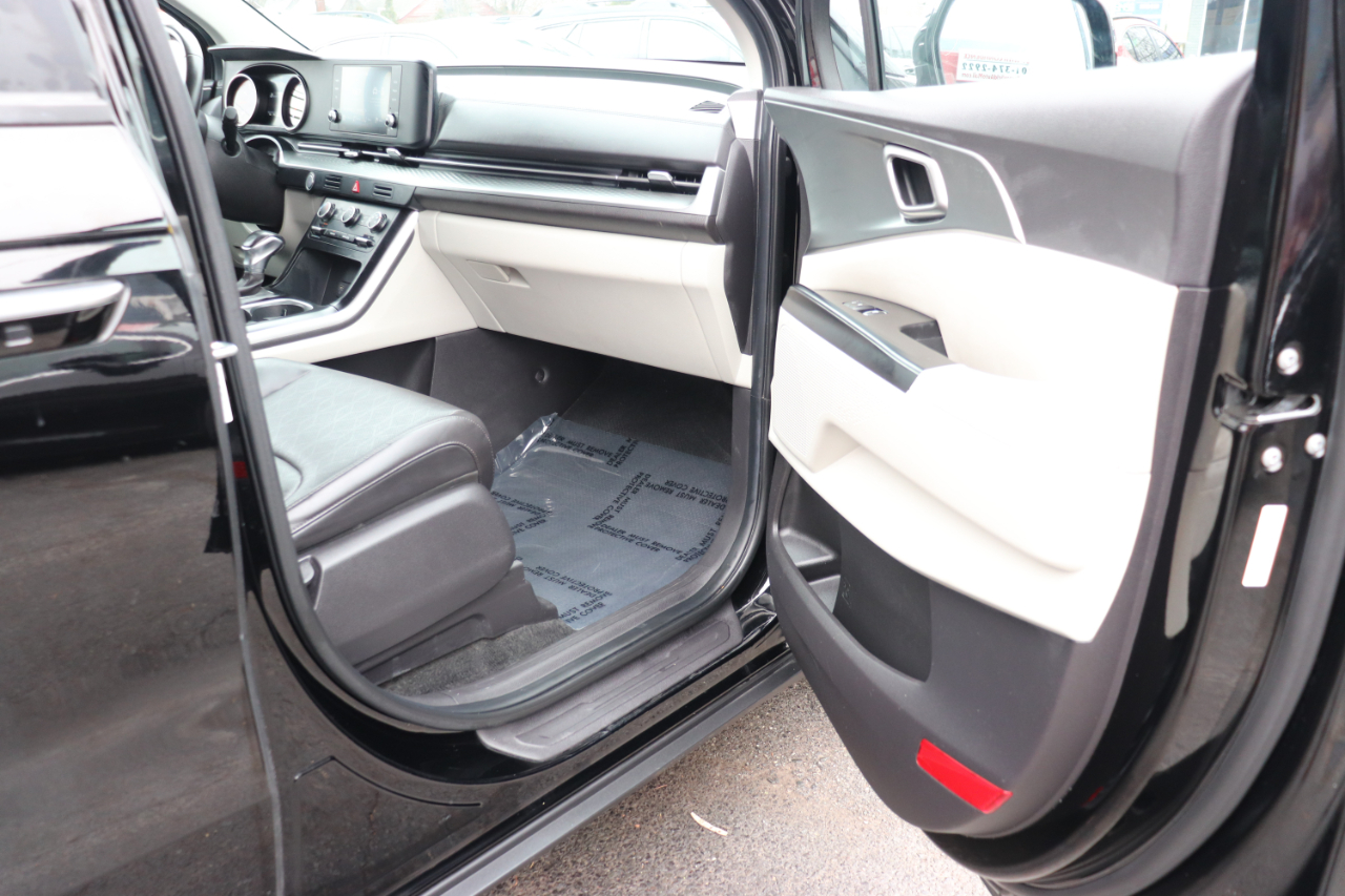 Kia Carnival LX FWD w/Seat Pkg 2024