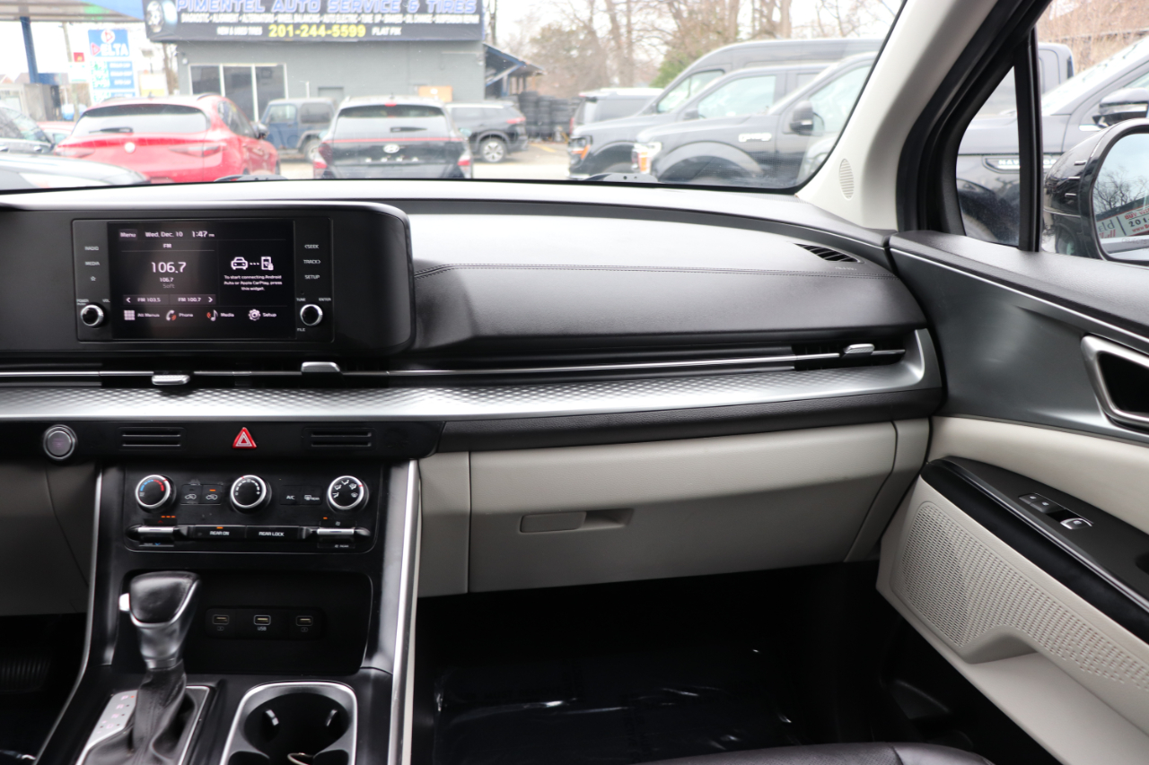 Kia Carnival LX FWD w/Seat Pkg 2024