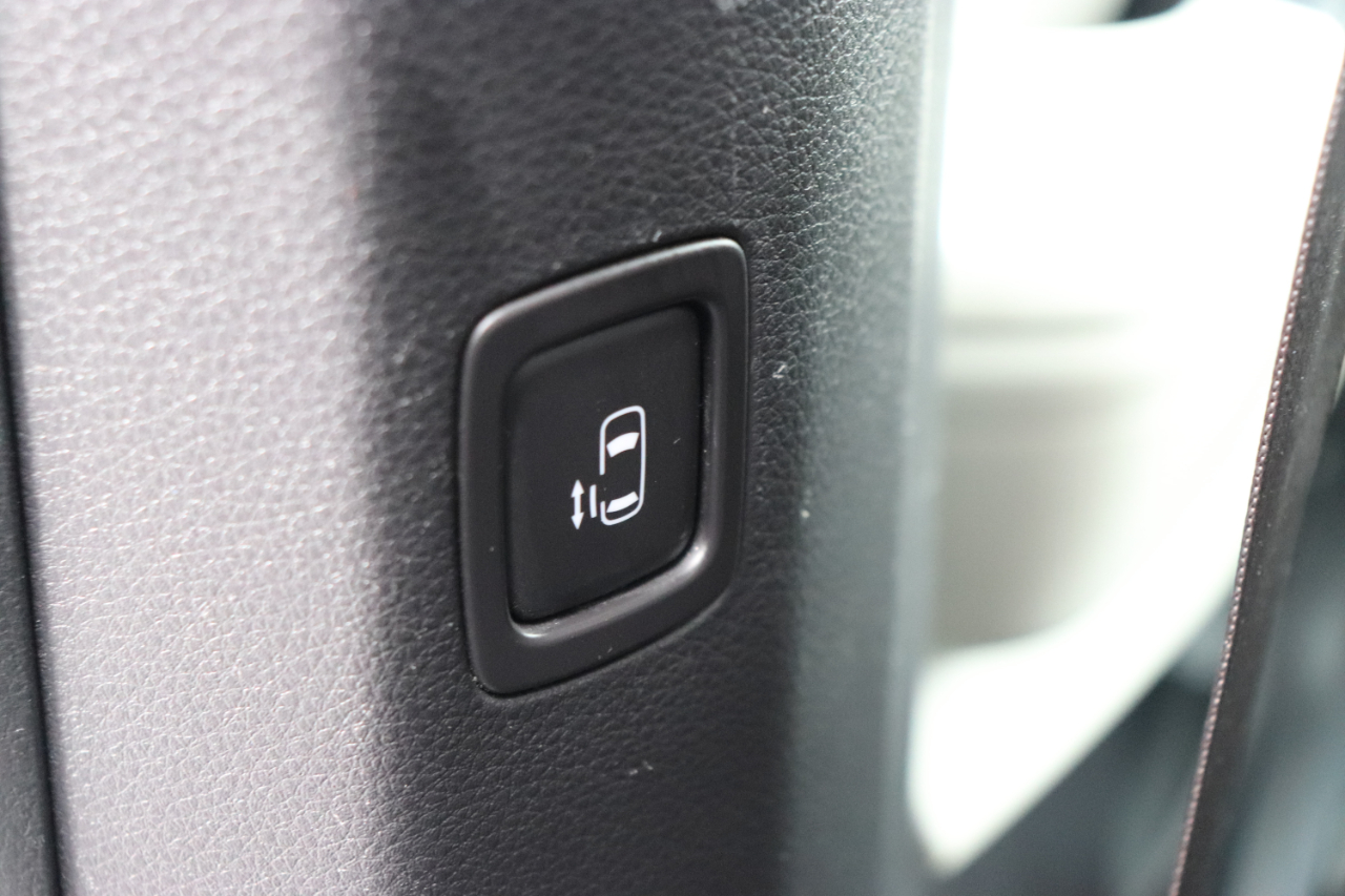 Kia Carnival LX FWD w/Seat Pkg 2024