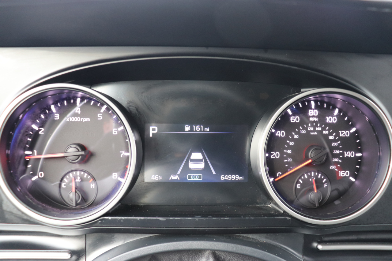 Kia Carnival LX FWD w/Seat Pkg 2024