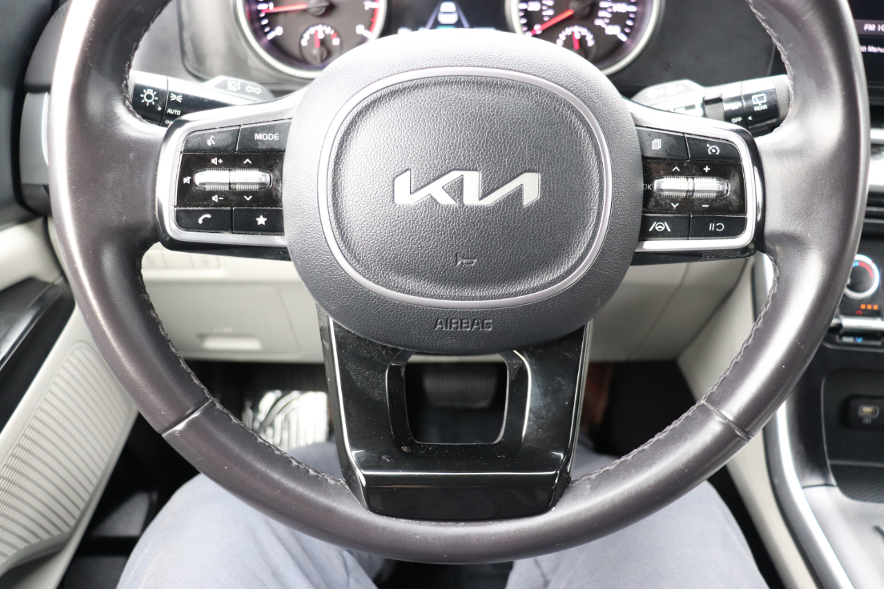 Kia Carnival LX FWD w/Seat Pkg 2024