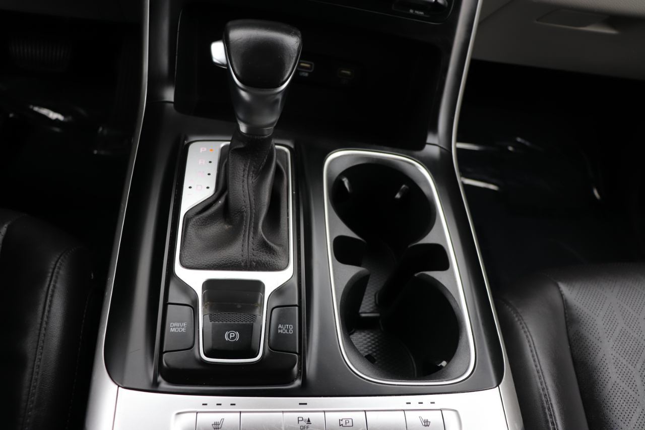 Kia Carnival LX FWD w/Seat Pkg 2024