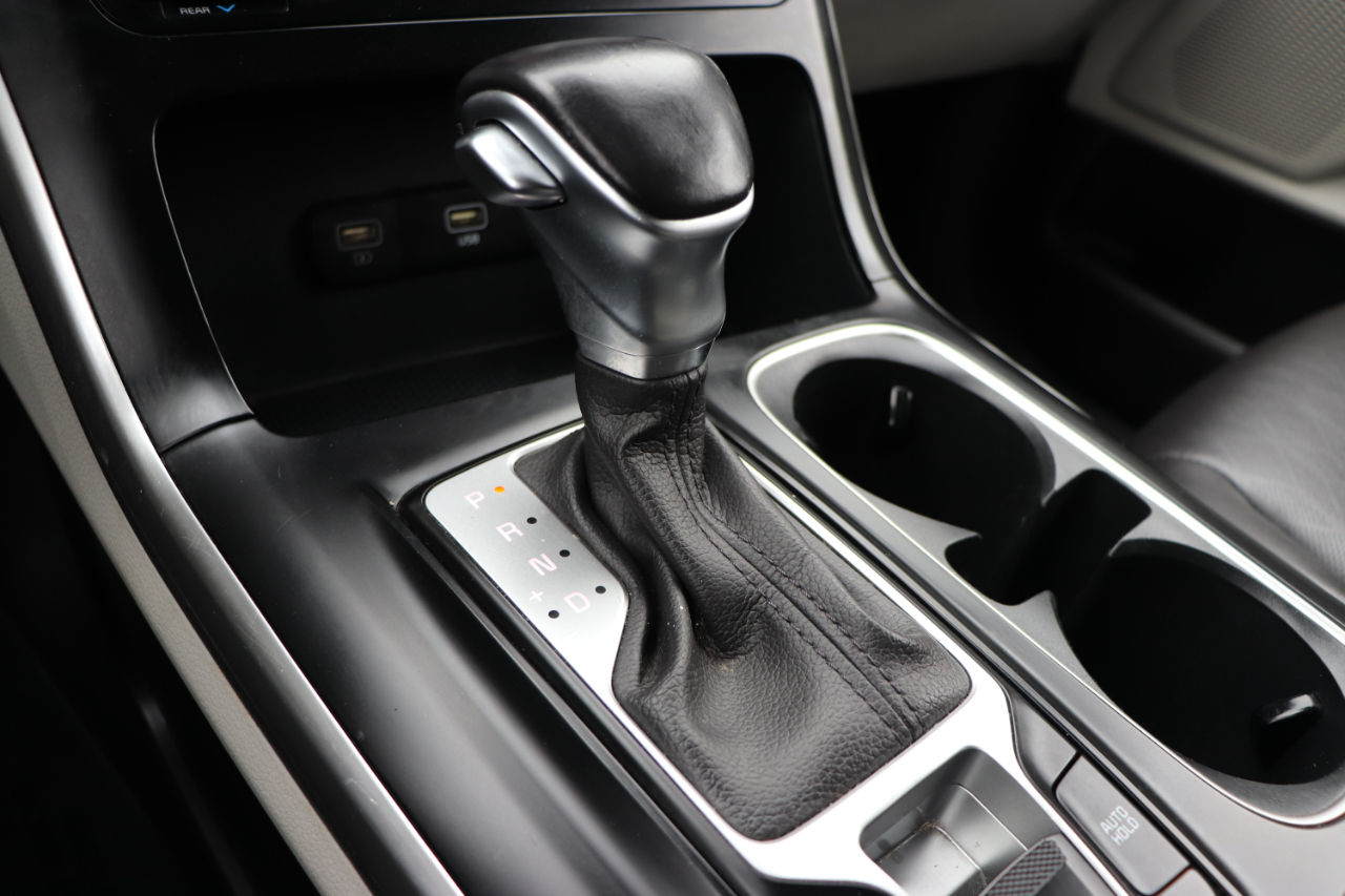 Kia Carnival LX FWD w/Seat Pkg 2024