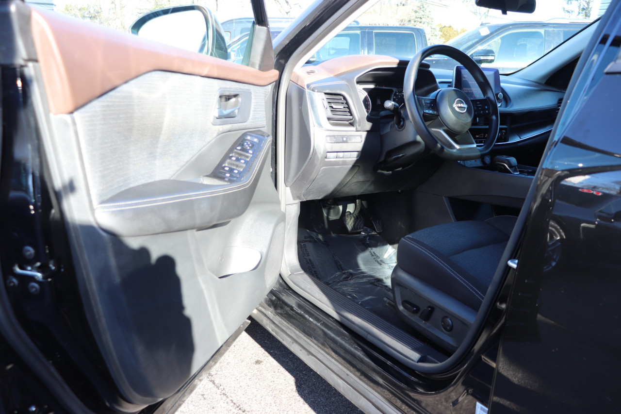 Nissan Rogue FWD SV 2023