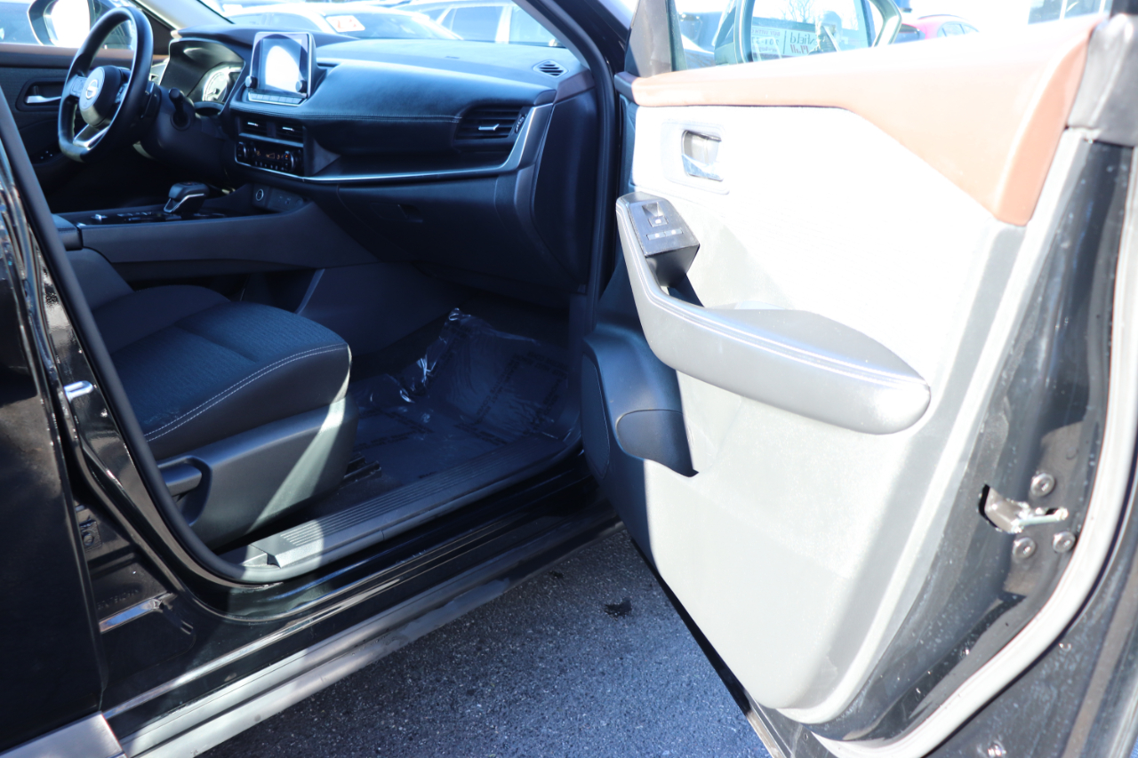 Nissan Rogue FWD SV 2023