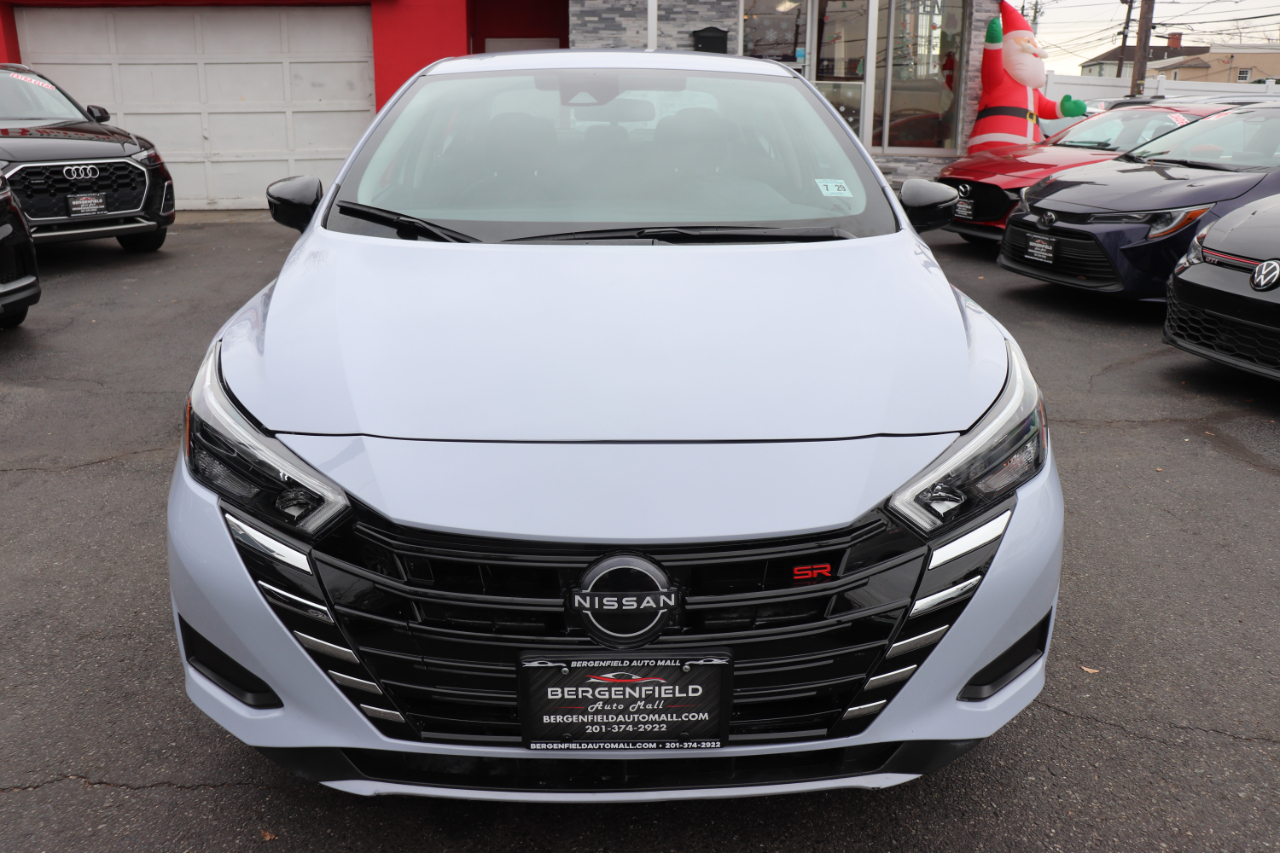 Nissan Versa SR CVT 2024