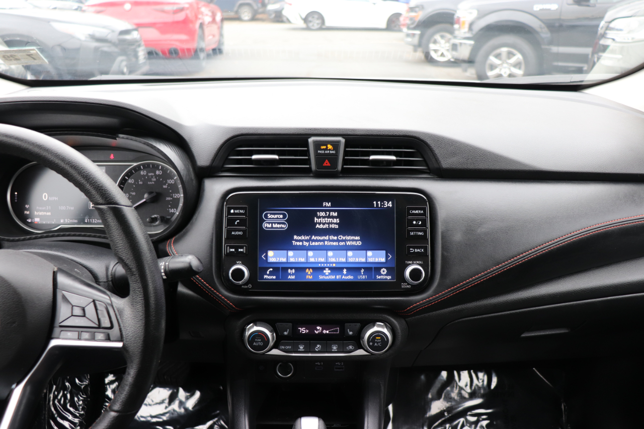 Nissan Versa SR CVT 2024