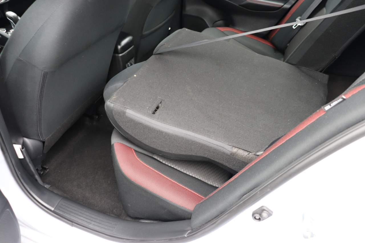 Nissan Versa SR CVT 2024