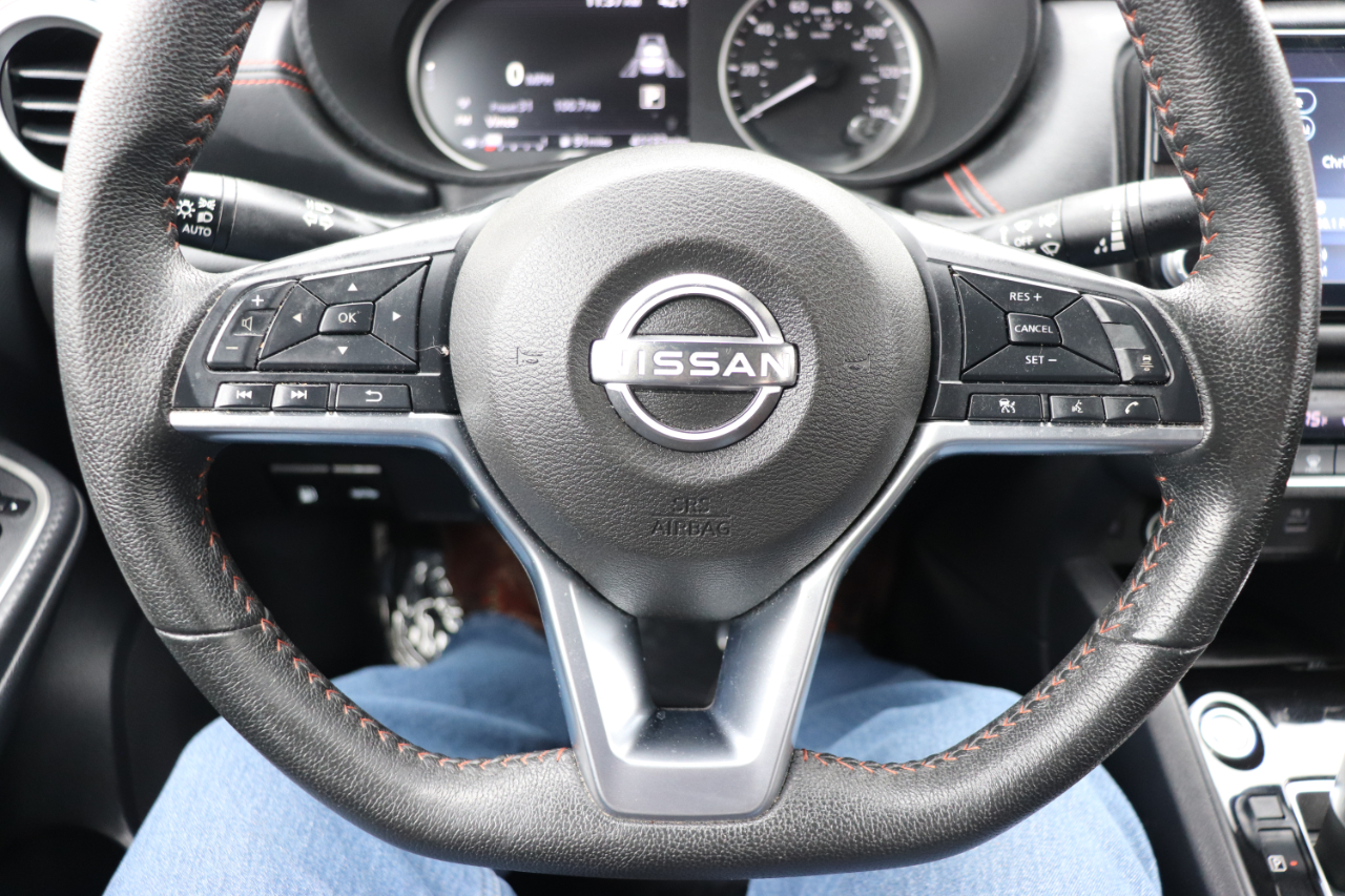 Nissan Versa SR CVT 2024