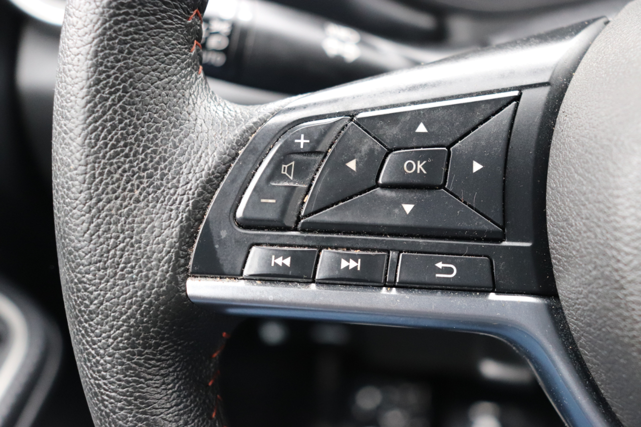 Nissan Versa SR CVT 2024