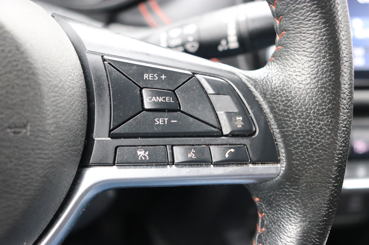 Nissan Versa SR CVT 2024