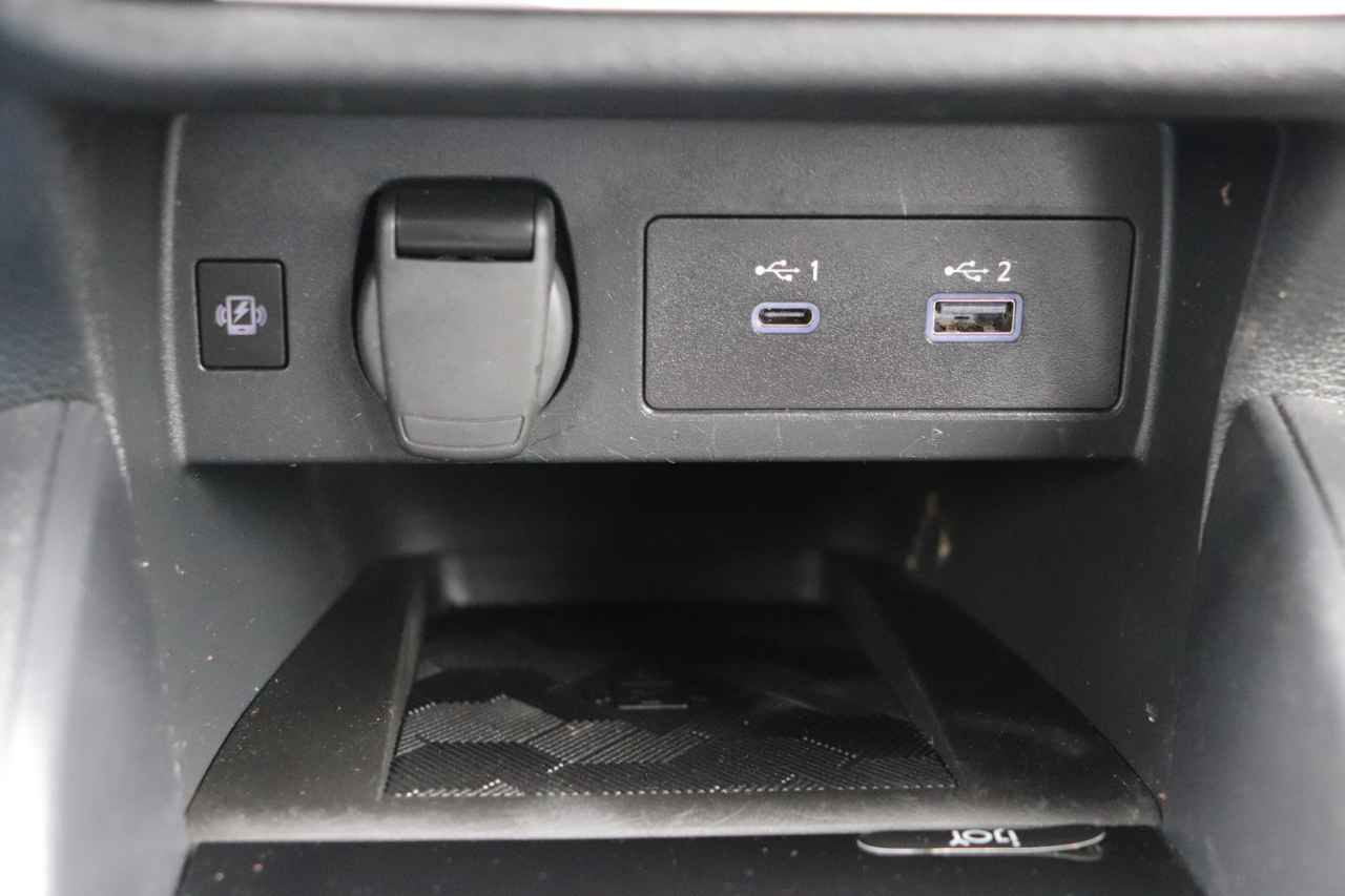 Nissan Versa SR CVT 2024