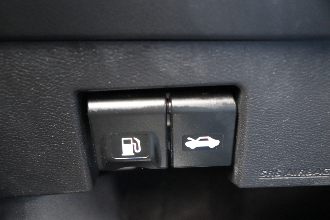 Nissan Versa SR CVT 2024