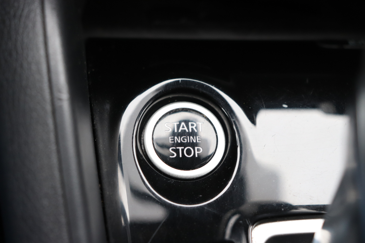 Nissan Versa SR CVT 2024