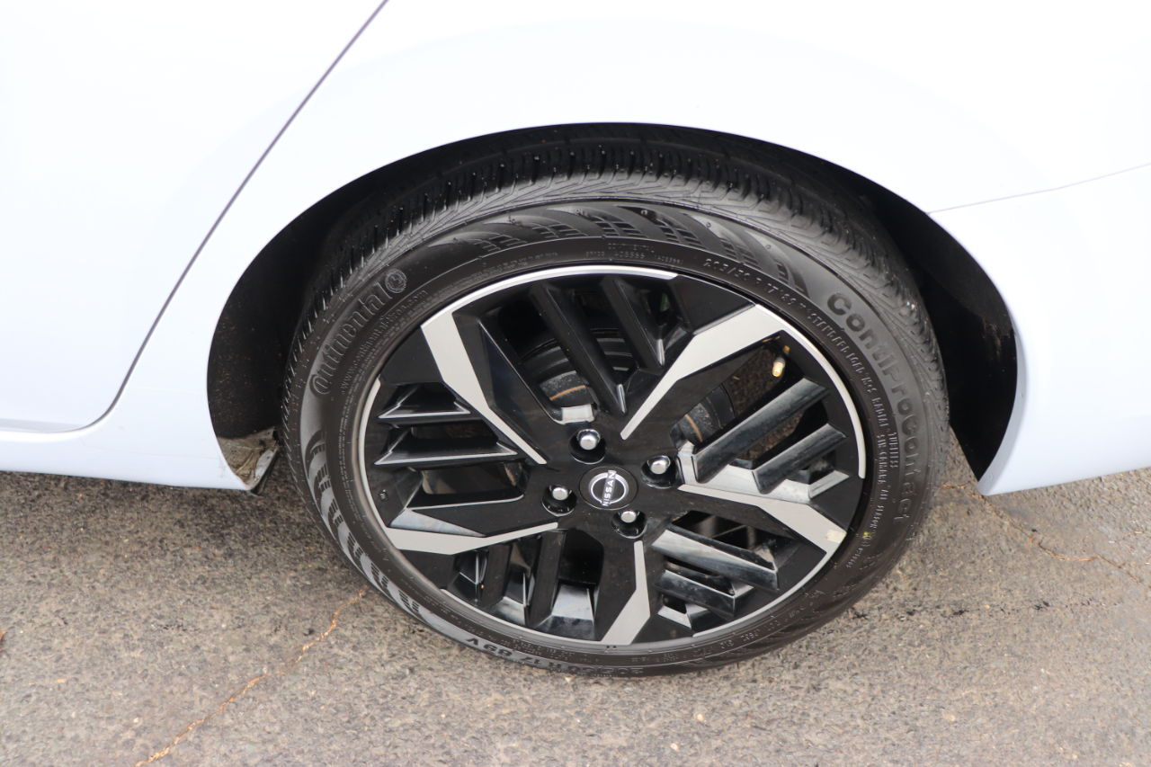 Nissan Versa SR CVT 2024