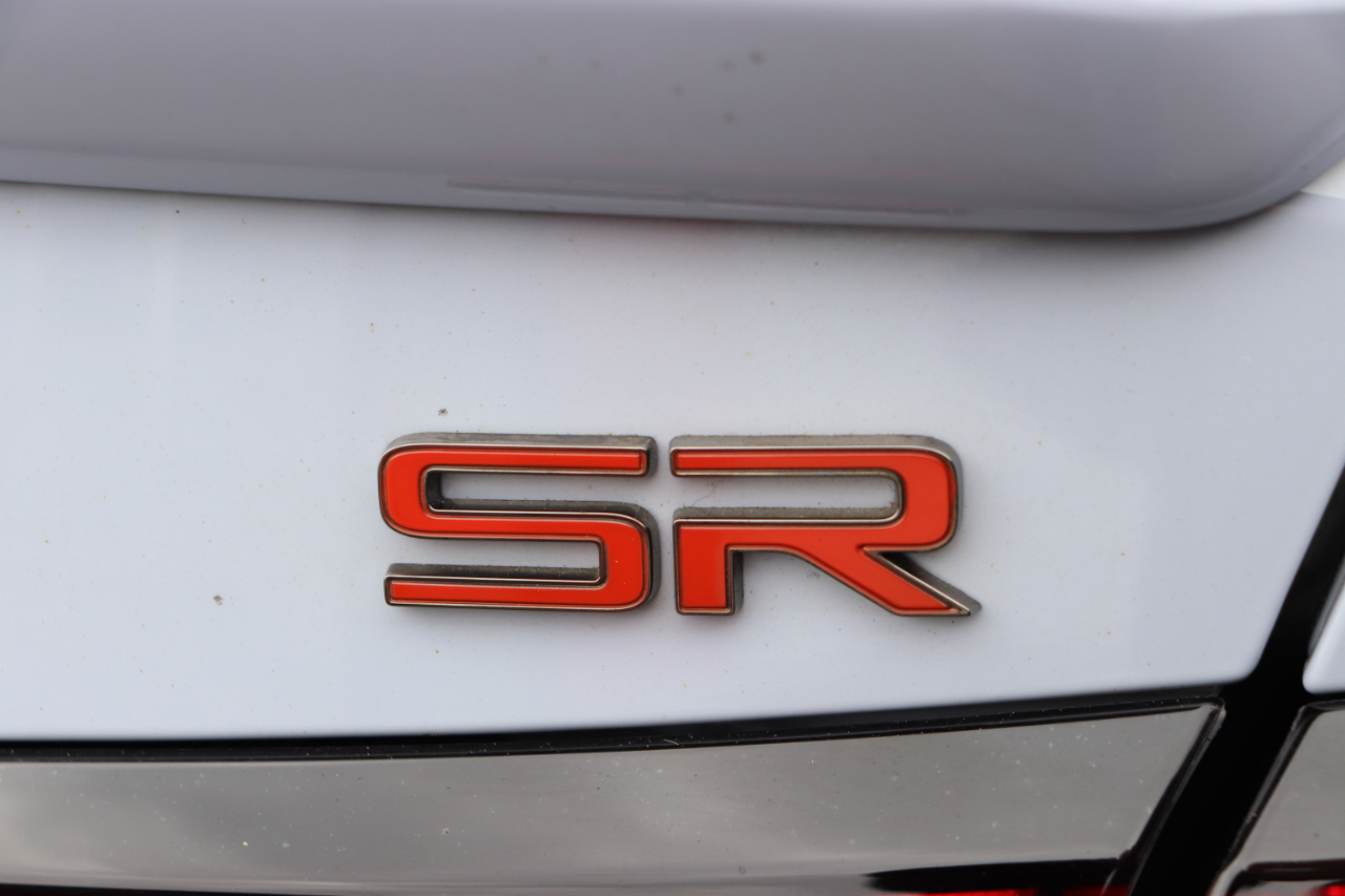 Nissan Versa SR CVT 2024