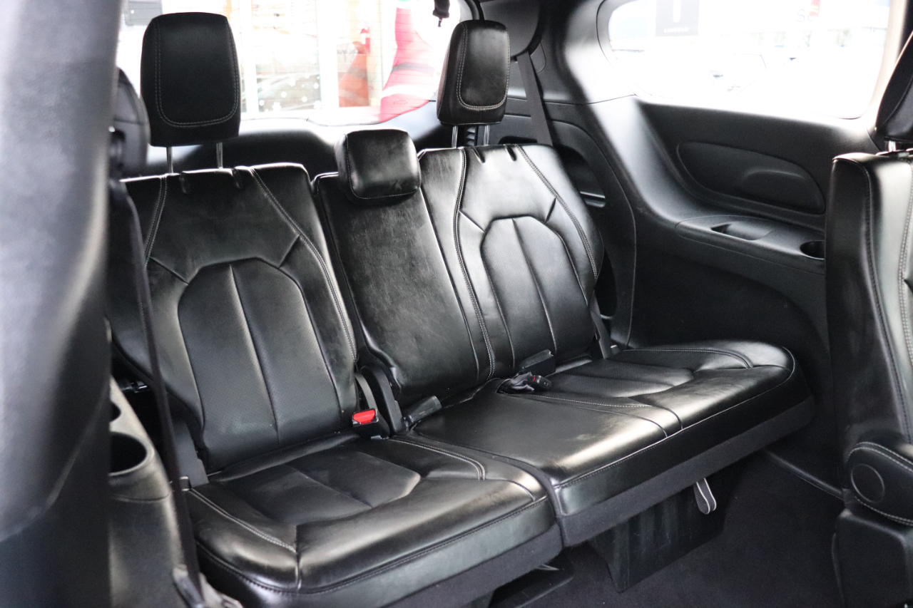 Chrysler Pacifica Select FWD 2025