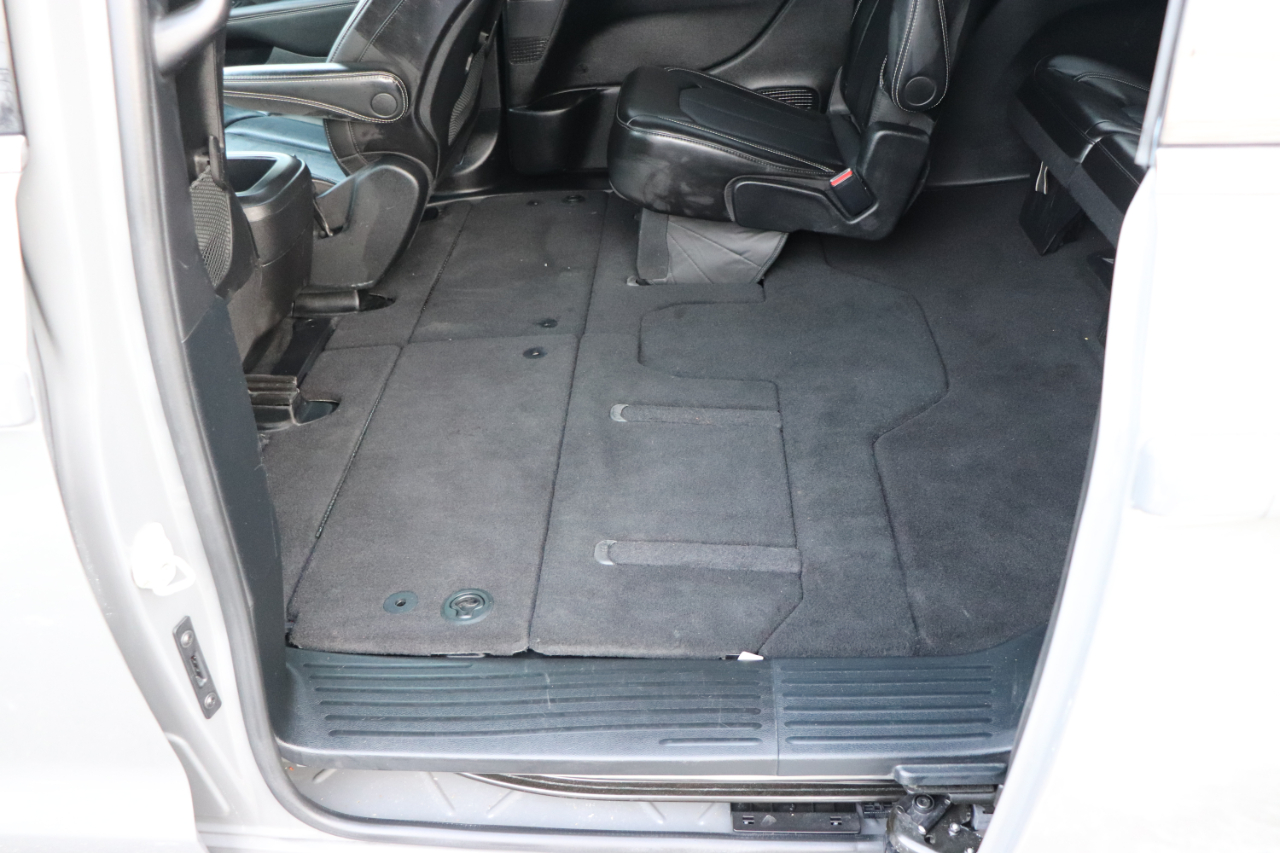 Chrysler Pacifica Select FWD 2025