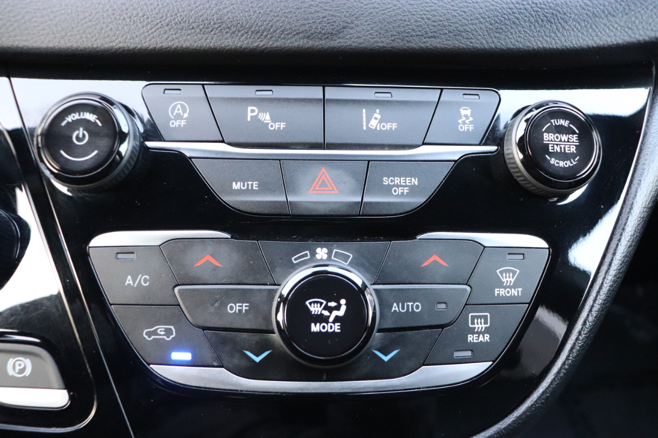 Chrysler Pacifica Select FWD 2025