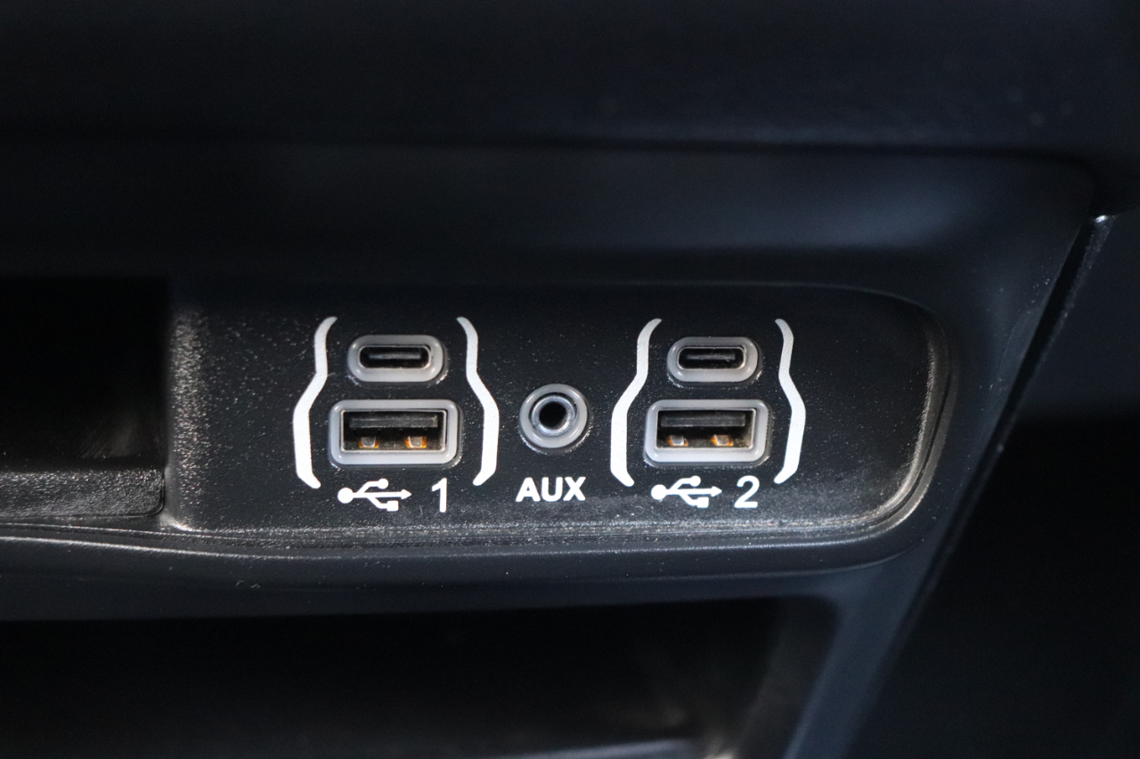 Chrysler Pacifica Select FWD 2025