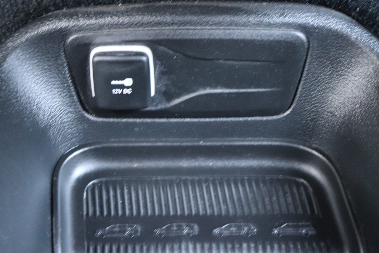 Chrysler Pacifica Select FWD 2025