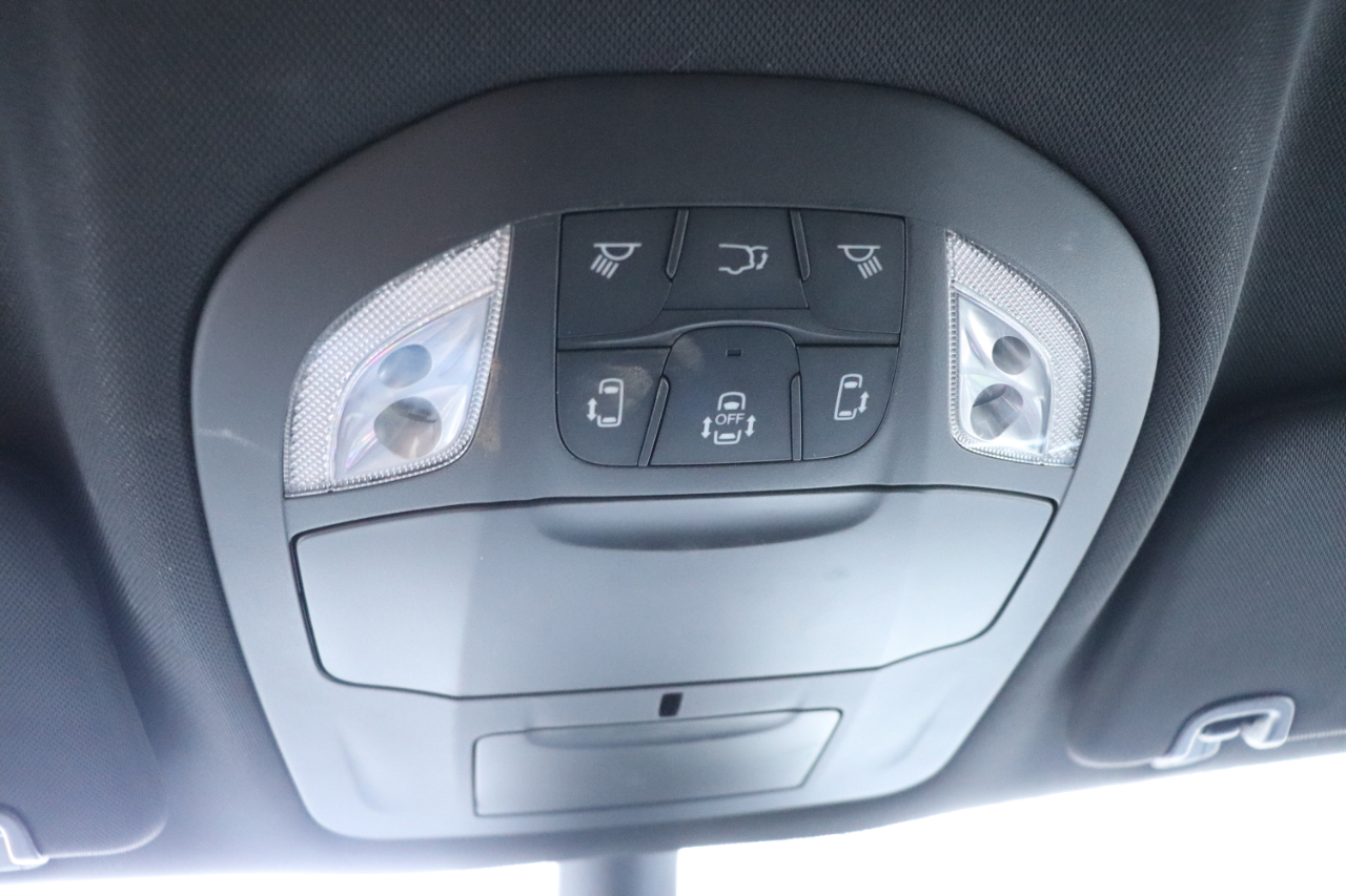 Chrysler Pacifica Select FWD 2025