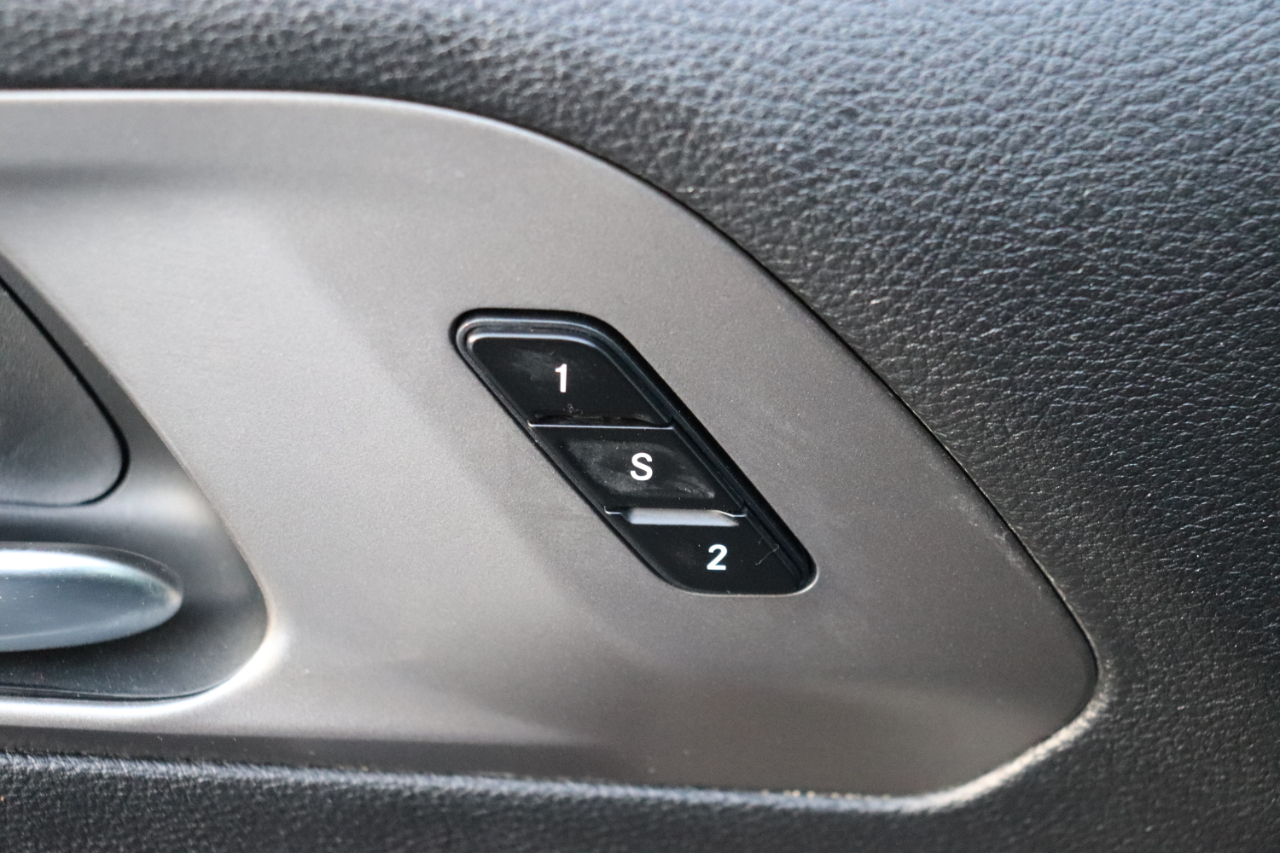 Chrysler Pacifica Select FWD 2025