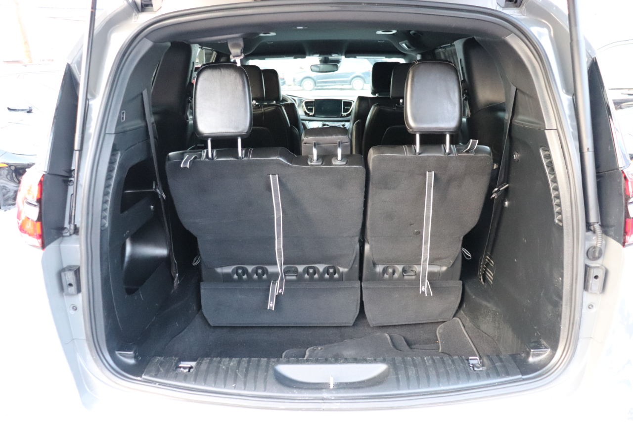 Chrysler Pacifica Select FWD 2025