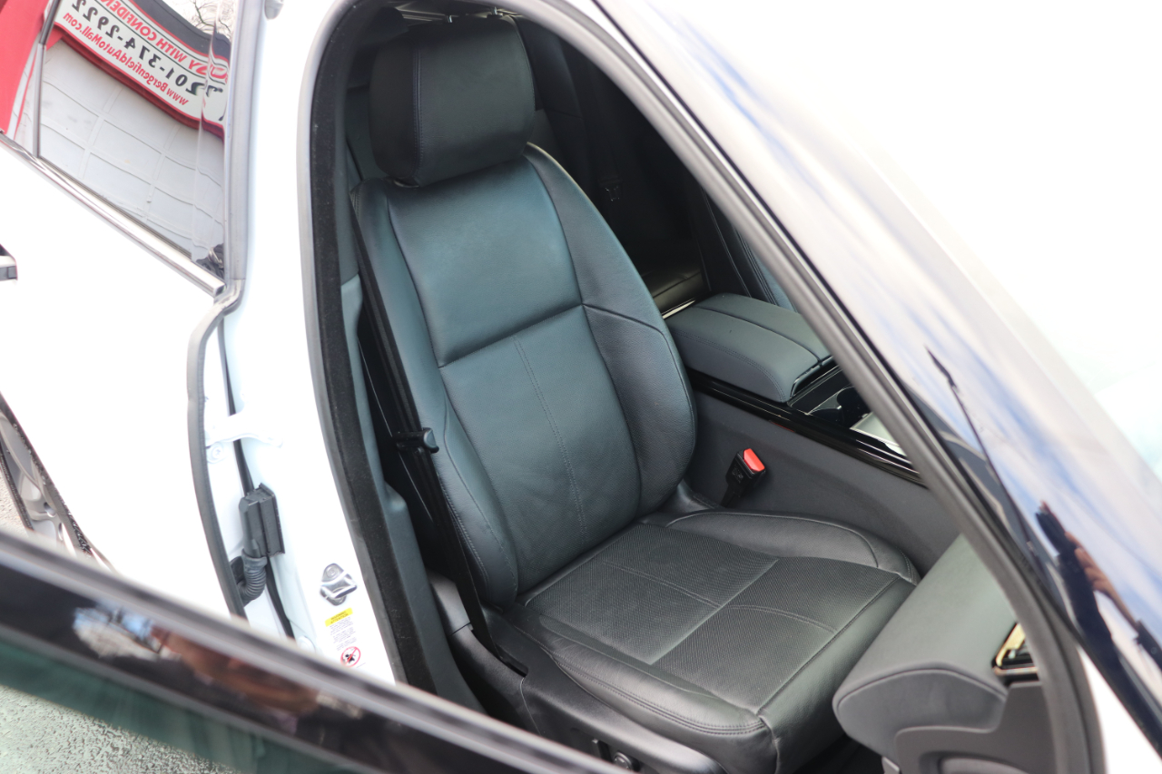 Land Rover Range Rover Velar P250 Dynamic SE 2025