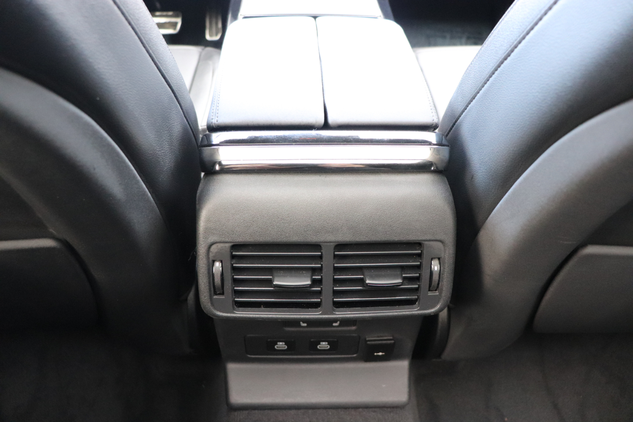 Land Rover Range Rover Velar P250 Dynamic SE 2025