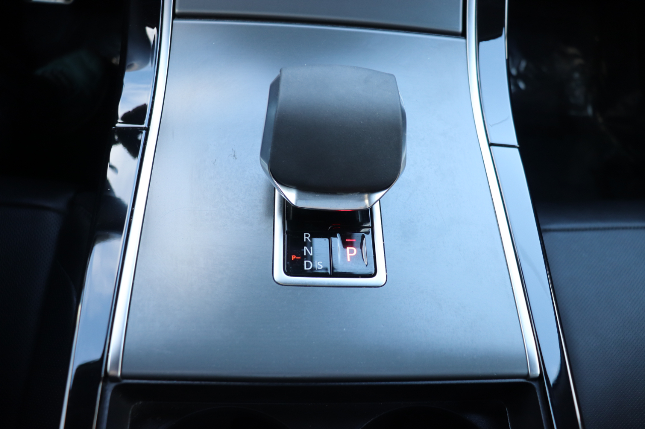 Land Rover Range Rover Velar P250 Dynamic SE 2025