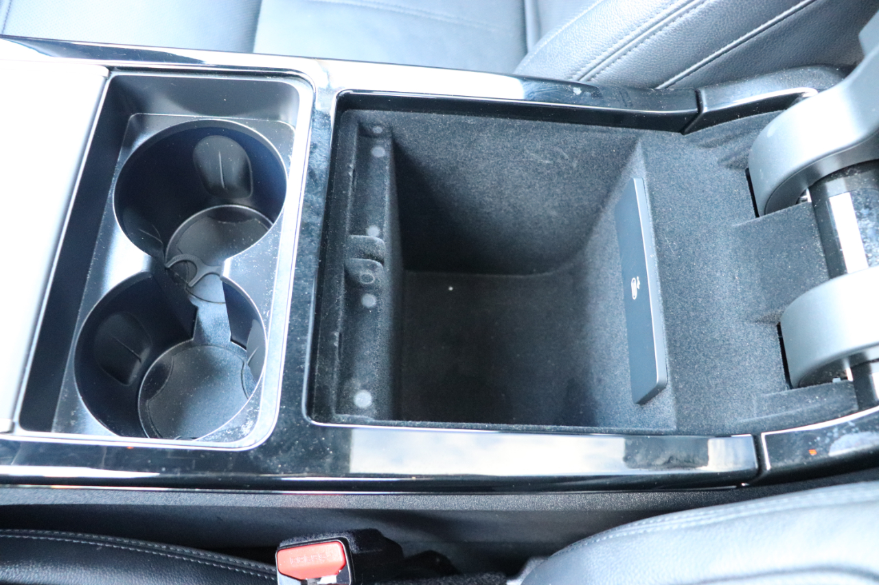 Land Rover Range Rover Velar P250 Dynamic SE 2025