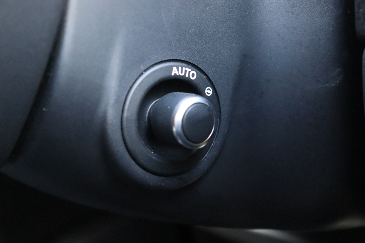 Land Rover Range Rover Velar P250 Dynamic SE 2025