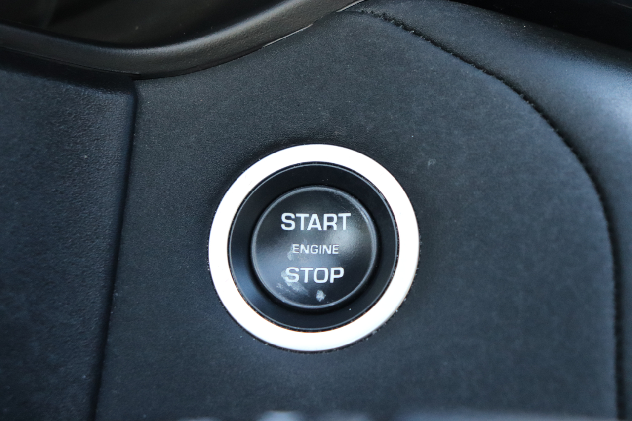 Land Rover Range Rover Velar P250 Dynamic SE 2025