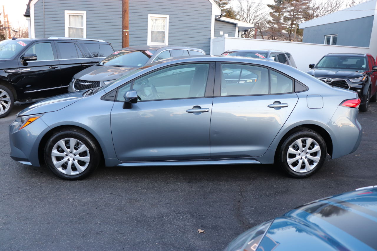 Toyota Corolla LE CVT (Natl) 2025