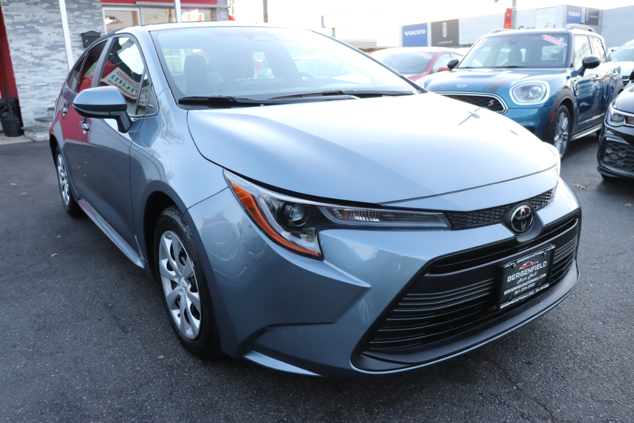 Toyota Corolla LE CVT (Natl) 2025