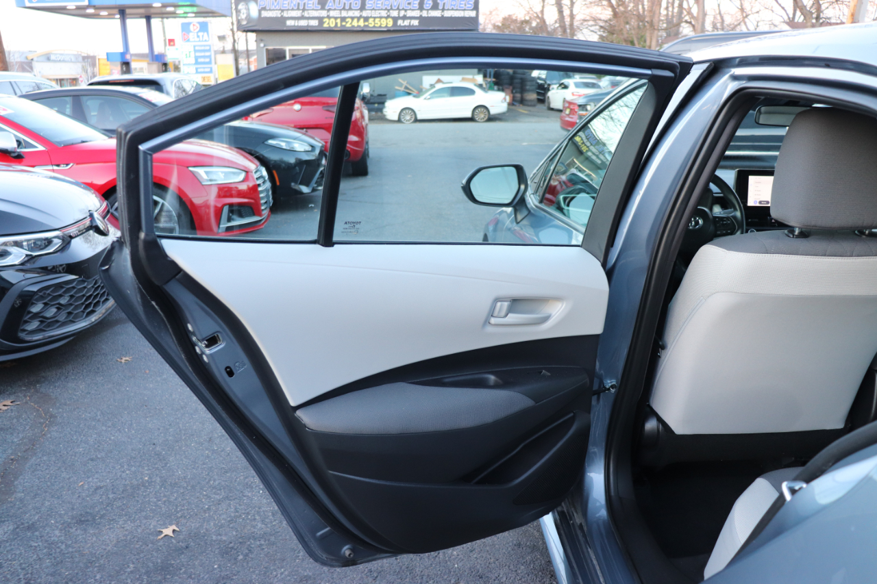 Toyota Corolla LE CVT (Natl) 2025