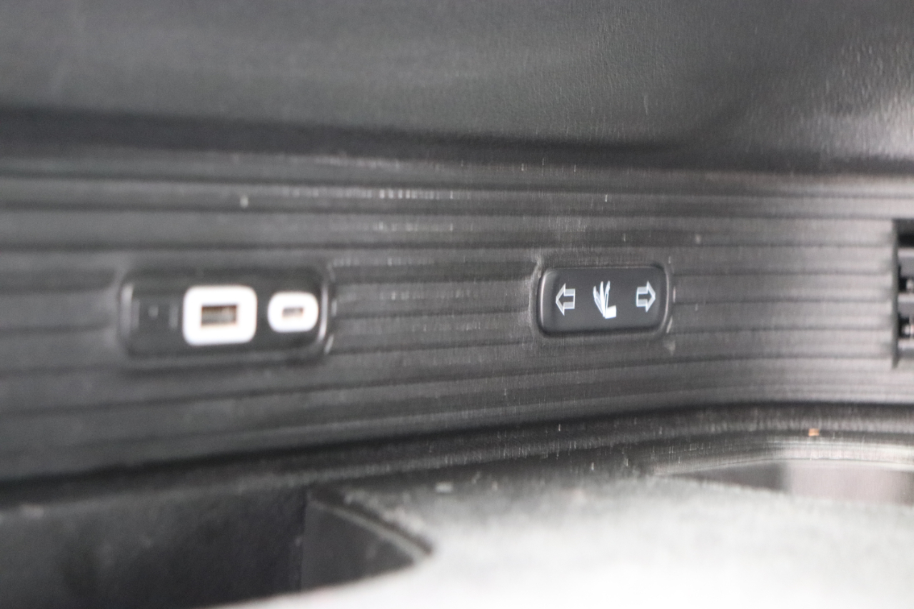 Jeep Wagoneer Series III 4x4 2024